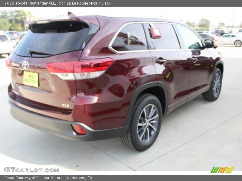 Ooh La La Rouge Mica / Black 2018 Toyota Highlander XLE