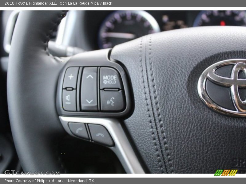 Ooh La La Rouge Mica / Black 2018 Toyota Highlander XLE