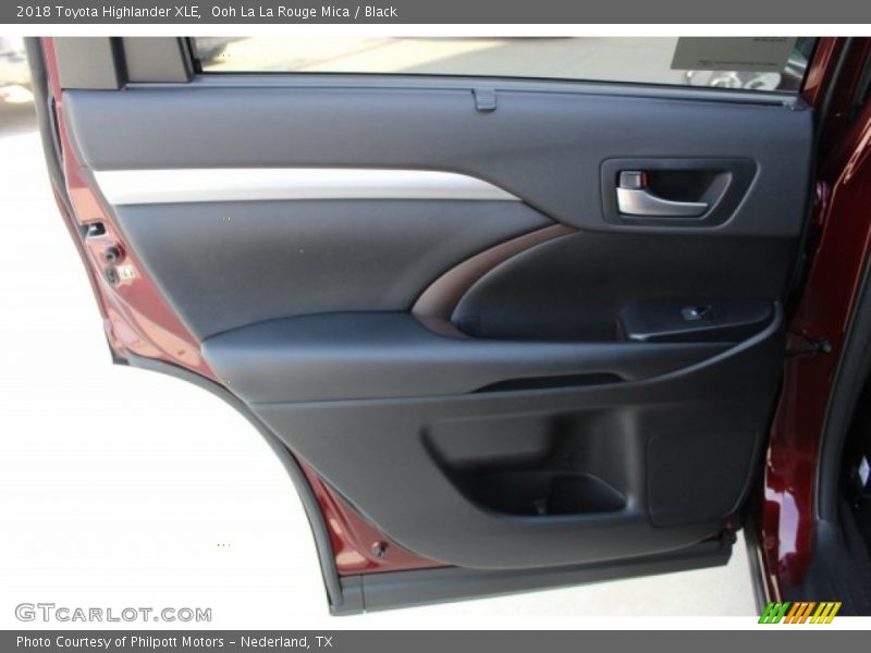 Ooh La La Rouge Mica / Black 2018 Toyota Highlander XLE