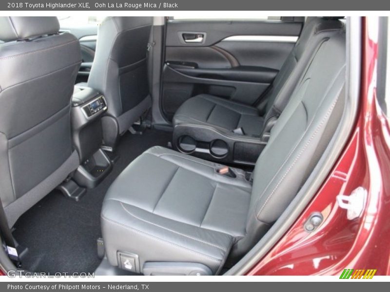 Ooh La La Rouge Mica / Black 2018 Toyota Highlander XLE