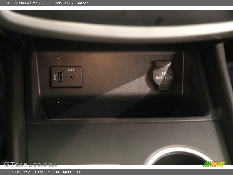 Super Black / Charcoal 2016 Nissan Altima 2.5 S