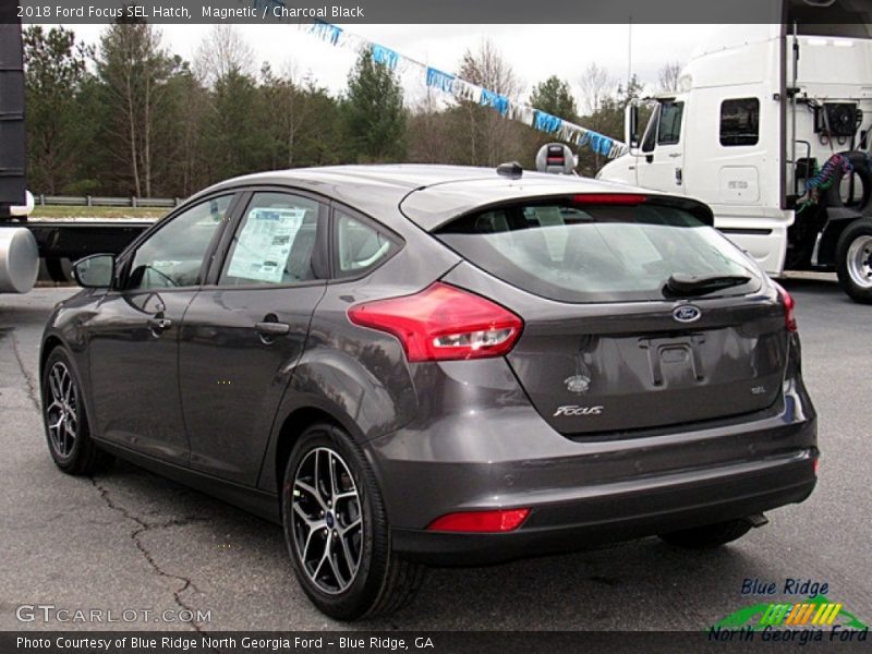Magnetic / Charcoal Black 2018 Ford Focus SEL Hatch