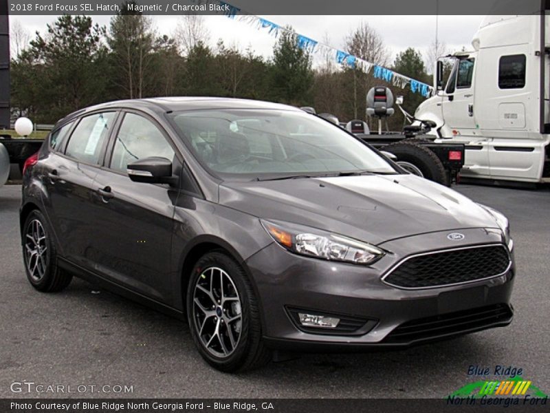 Magnetic / Charcoal Black 2018 Ford Focus SEL Hatch