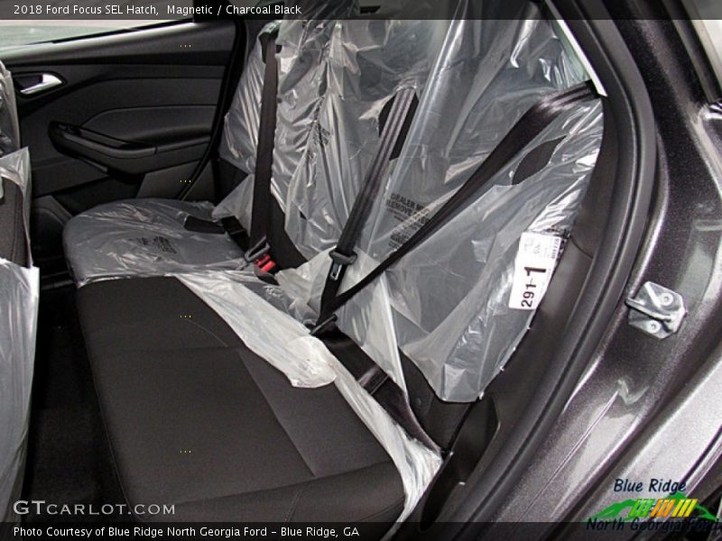 Magnetic / Charcoal Black 2018 Ford Focus SEL Hatch