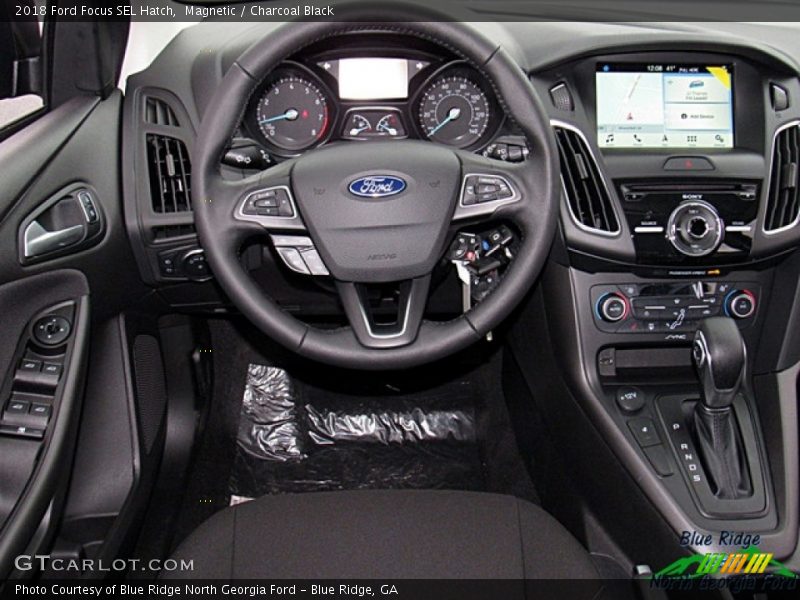 Magnetic / Charcoal Black 2018 Ford Focus SEL Hatch