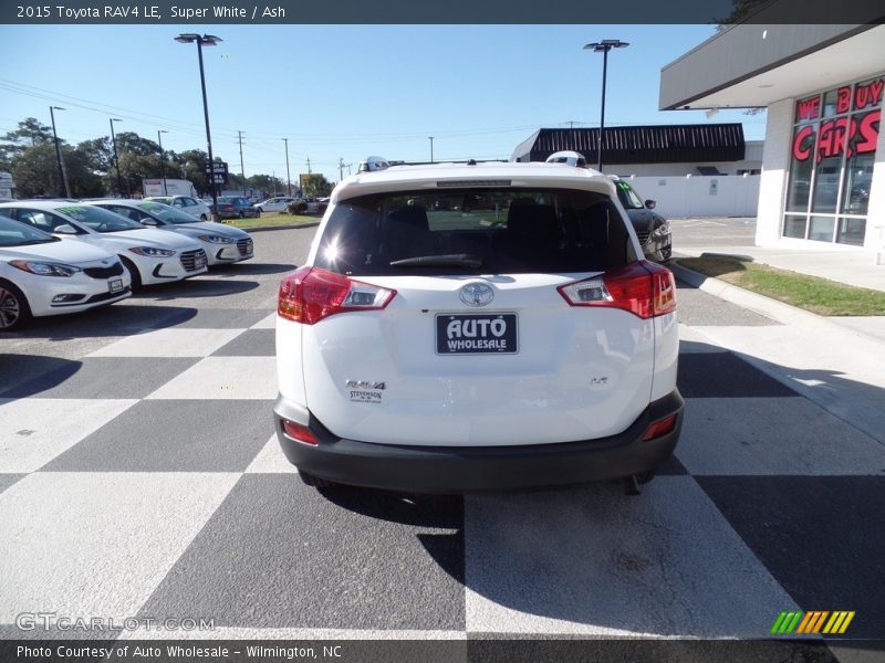 Super White / Ash 2015 Toyota RAV4 LE