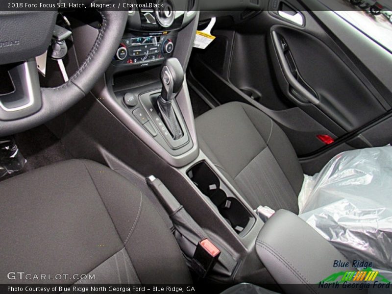 Magnetic / Charcoal Black 2018 Ford Focus SEL Hatch