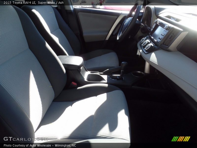 Super White / Ash 2015 Toyota RAV4 LE