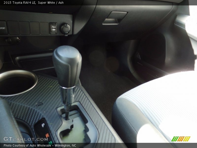 Super White / Ash 2015 Toyota RAV4 LE