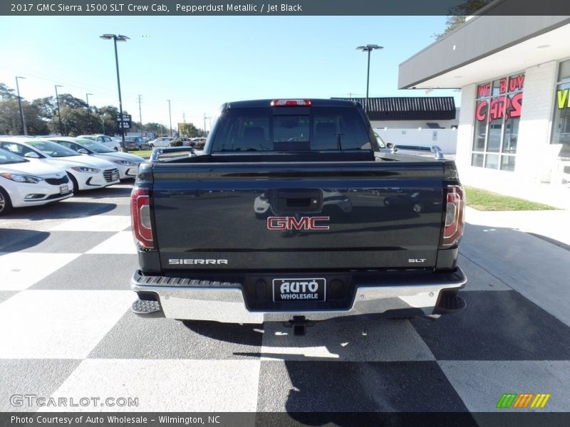 Pepperdust Metallic / Jet Black 2017 GMC Sierra 1500 SLT Crew Cab