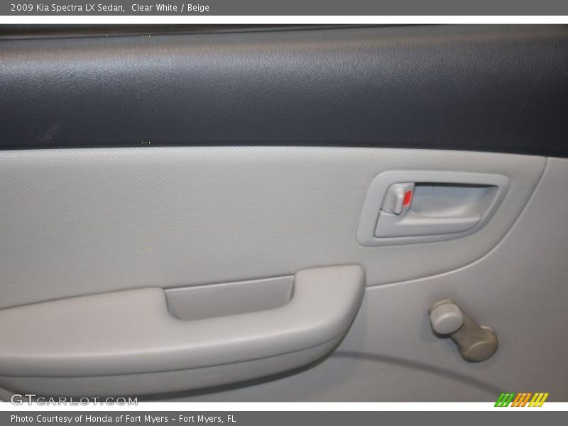 Clear White / Beige 2009 Kia Spectra LX Sedan