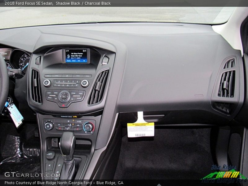 Shadow Black / Charcoal Black 2018 Ford Focus SE Sedan