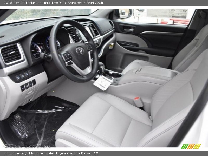 Blizzard White Pearl / Ash 2018 Toyota Highlander Limited AWD
