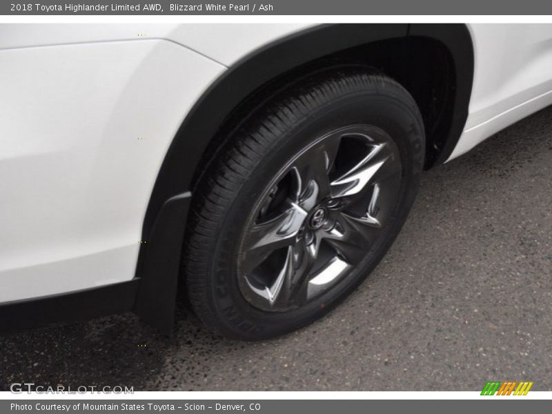 Blizzard White Pearl / Ash 2018 Toyota Highlander Limited AWD