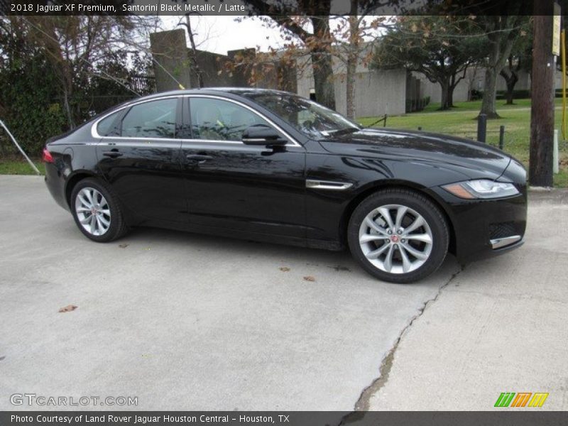 Santorini Black Metallic / Latte 2018 Jaguar XF Premium
