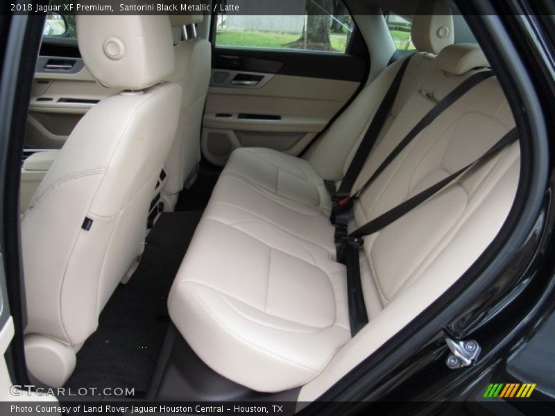 Santorini Black Metallic / Latte 2018 Jaguar XF Premium