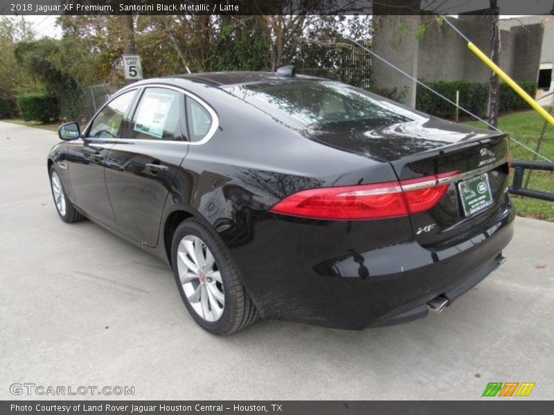 Santorini Black Metallic / Latte 2018 Jaguar XF Premium