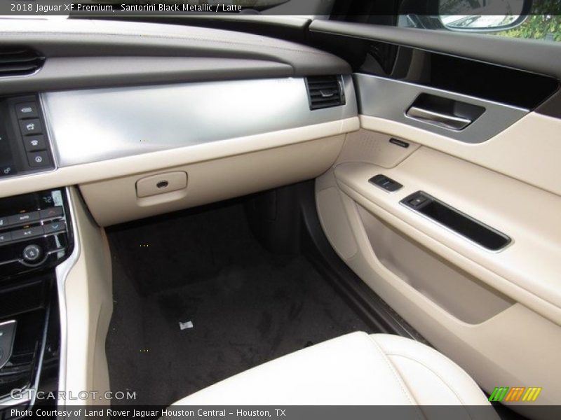 Santorini Black Metallic / Latte 2018 Jaguar XF Premium