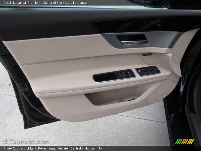 Santorini Black Metallic / Latte 2018 Jaguar XF Premium
