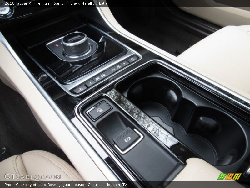 Santorini Black Metallic / Latte 2018 Jaguar XF Premium