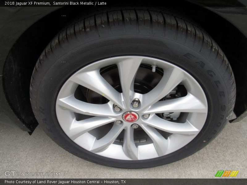 Santorini Black Metallic / Latte 2018 Jaguar XF Premium