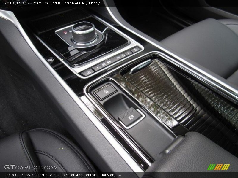 Indus Silver Metallic / Ebony 2018 Jaguar XF Premium
