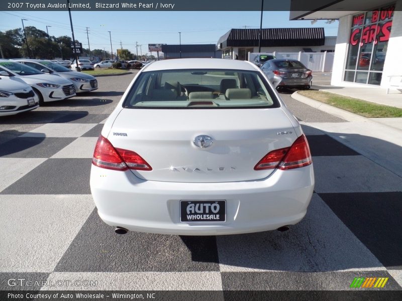 Blizzard White Pearl / Ivory 2007 Toyota Avalon Limited