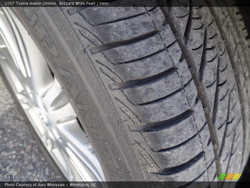 Blizzard White Pearl / Ivory 2007 Toyota Avalon Limited