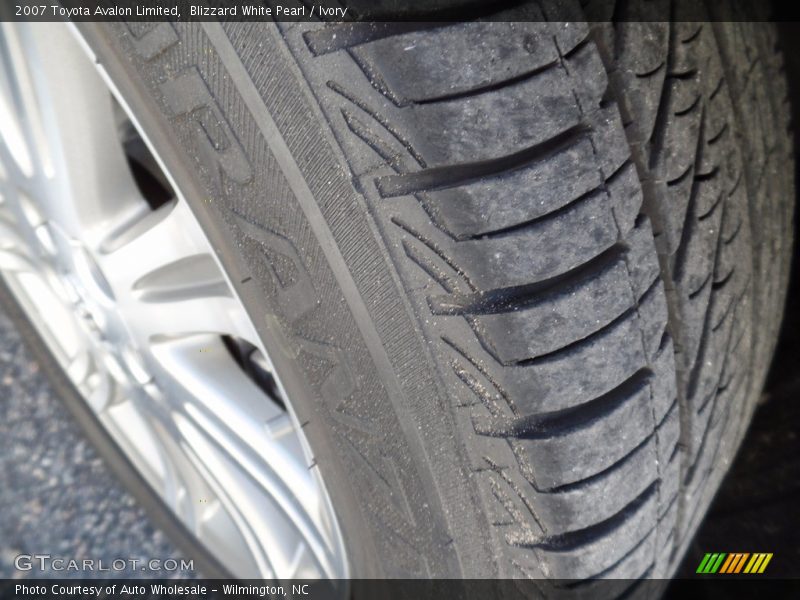 Blizzard White Pearl / Ivory 2007 Toyota Avalon Limited