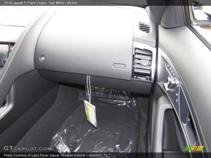 Fuji White / Ebony 2018 Jaguar F-Type Coupe
