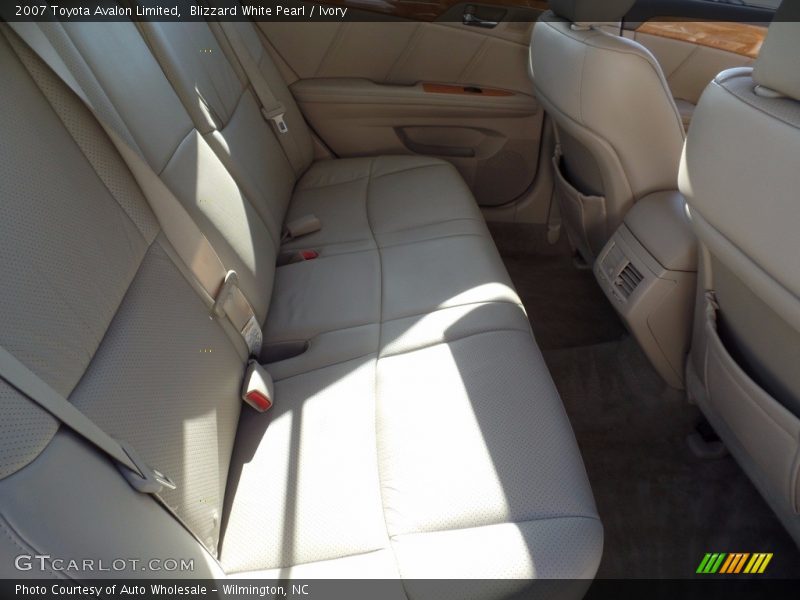 Blizzard White Pearl / Ivory 2007 Toyota Avalon Limited
