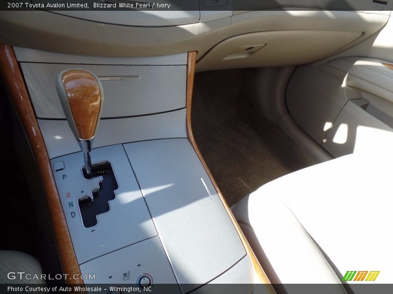 Blizzard White Pearl / Ivory 2007 Toyota Avalon Limited