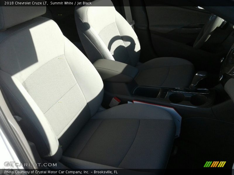 Summit White / Jet Black 2018 Chevrolet Cruze LT