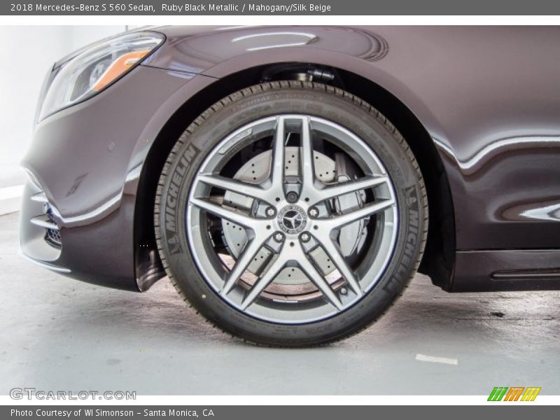 Ruby Black Metallic / Mahogany/Silk Beige 2018 Mercedes-Benz S 560 Sedan