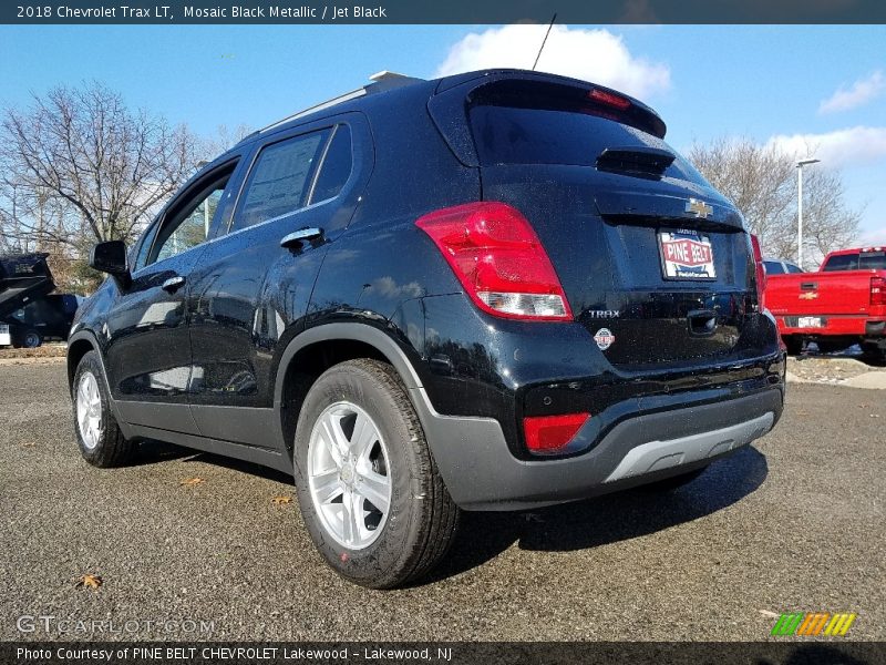 Mosaic Black Metallic / Jet Black 2018 Chevrolet Trax LT