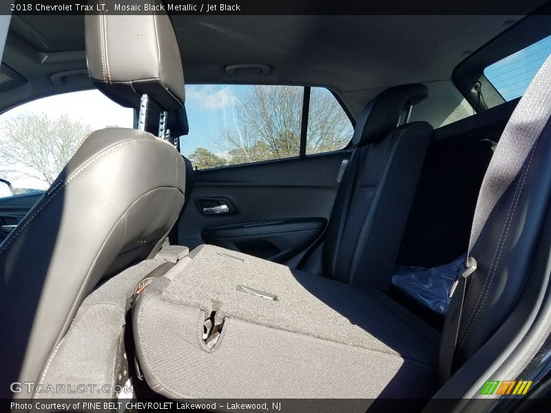 Mosaic Black Metallic / Jet Black 2018 Chevrolet Trax LT