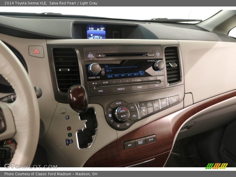 Salsa Red Pearl / Light Gray 2014 Toyota Sienna XLE