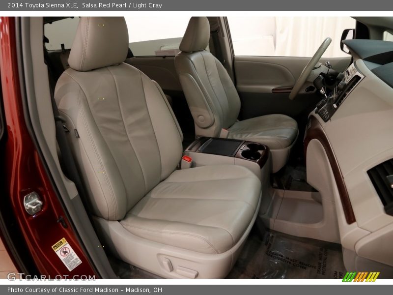 Salsa Red Pearl / Light Gray 2014 Toyota Sienna XLE