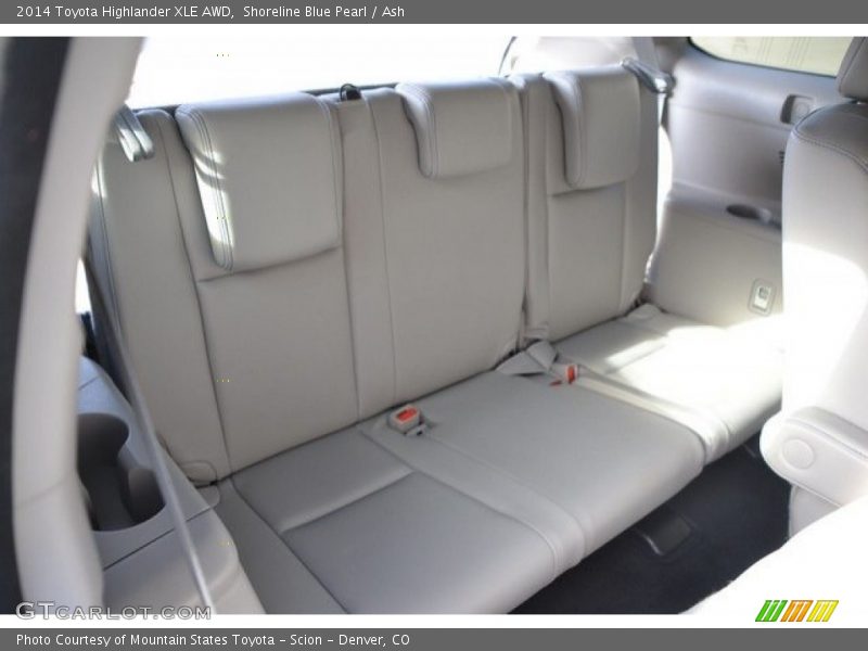 Shoreline Blue Pearl / Ash 2014 Toyota Highlander XLE AWD