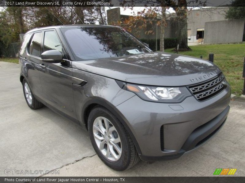 Front 3/4 View of 2017 Discovery SE