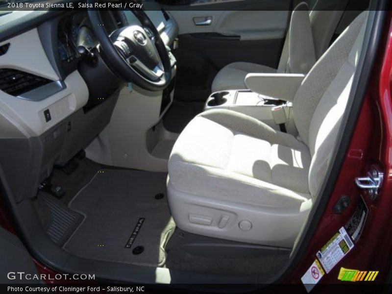 Salsa Red Pearl / Gray 2018 Toyota Sienna LE