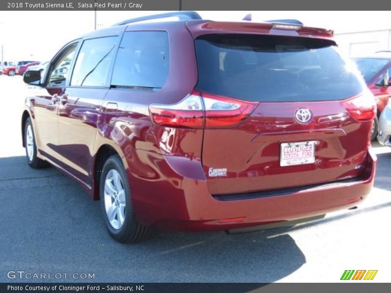 Salsa Red Pearl / Gray 2018 Toyota Sienna LE