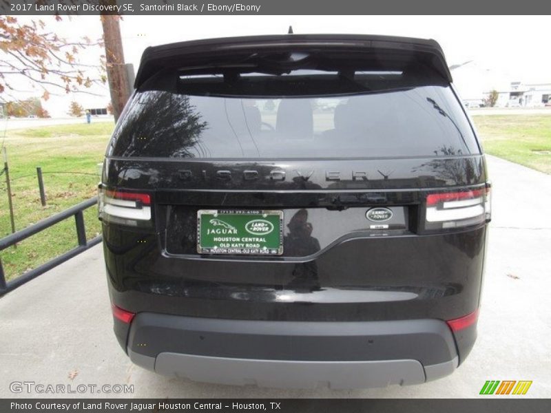 Santorini Black / Ebony/Ebony 2017 Land Rover Discovery SE