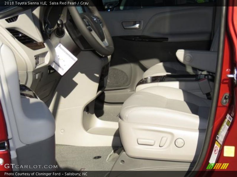 Salsa Red Pearl / Gray 2018 Toyota Sienna XLE