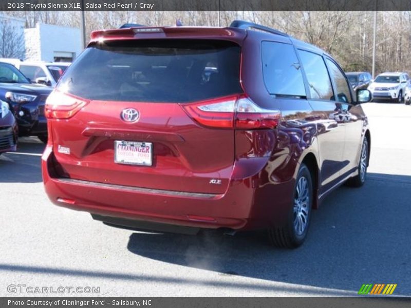 Salsa Red Pearl / Gray 2018 Toyota Sienna XLE