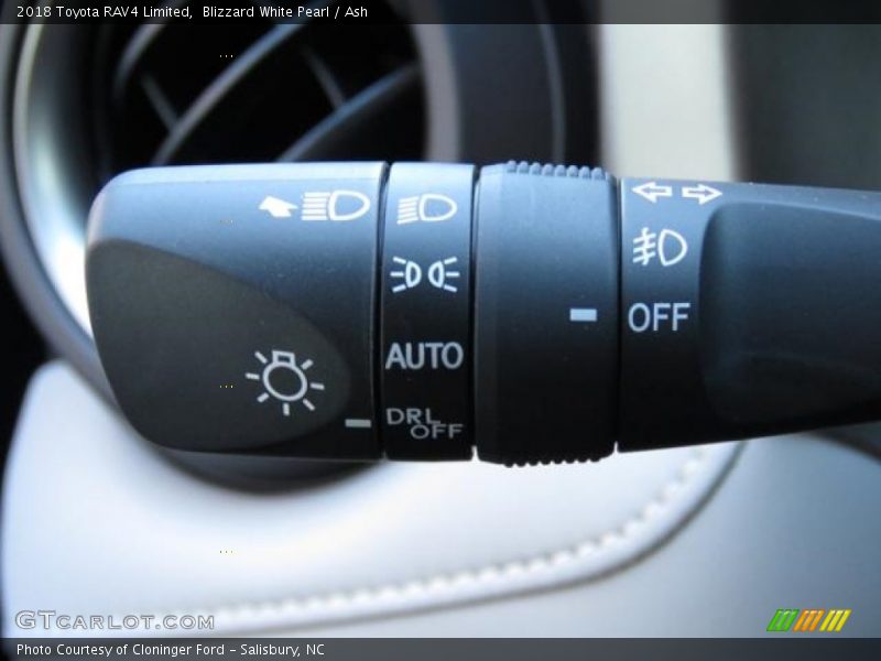Blizzard White Pearl / Ash 2018 Toyota RAV4 Limited