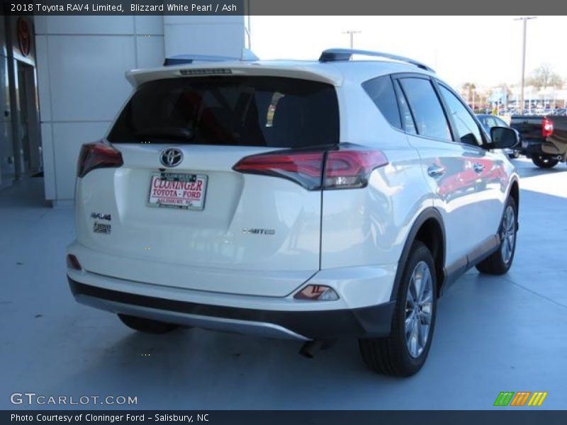 Blizzard White Pearl / Ash 2018 Toyota RAV4 Limited