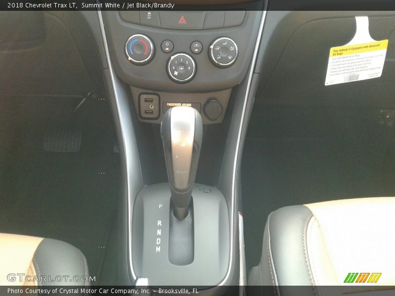 Summit White / Jet Black/Brandy 2018 Chevrolet Trax LT
