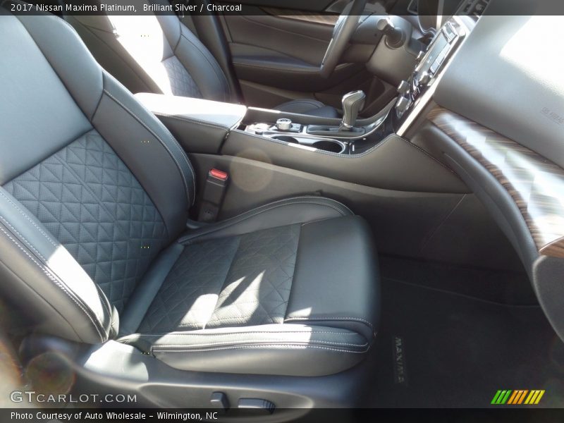 Brilliant Silver / Charcoal 2017 Nissan Maxima Platinum