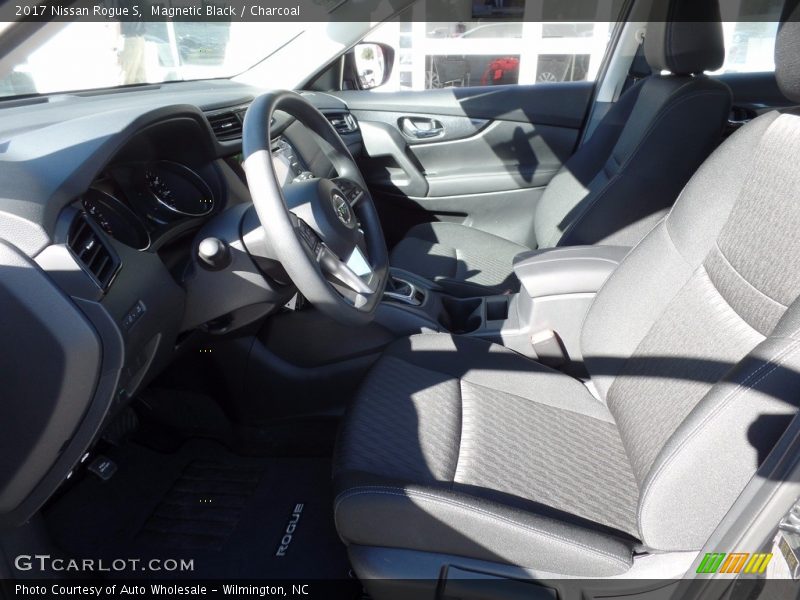Magnetic Black / Charcoal 2017 Nissan Rogue S